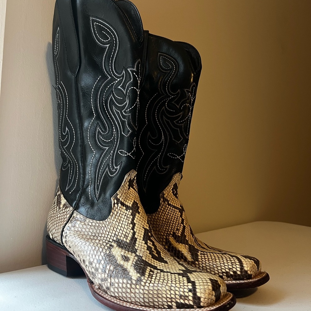 Cowgirl Black and Tan Snakeskin Heeled Boots